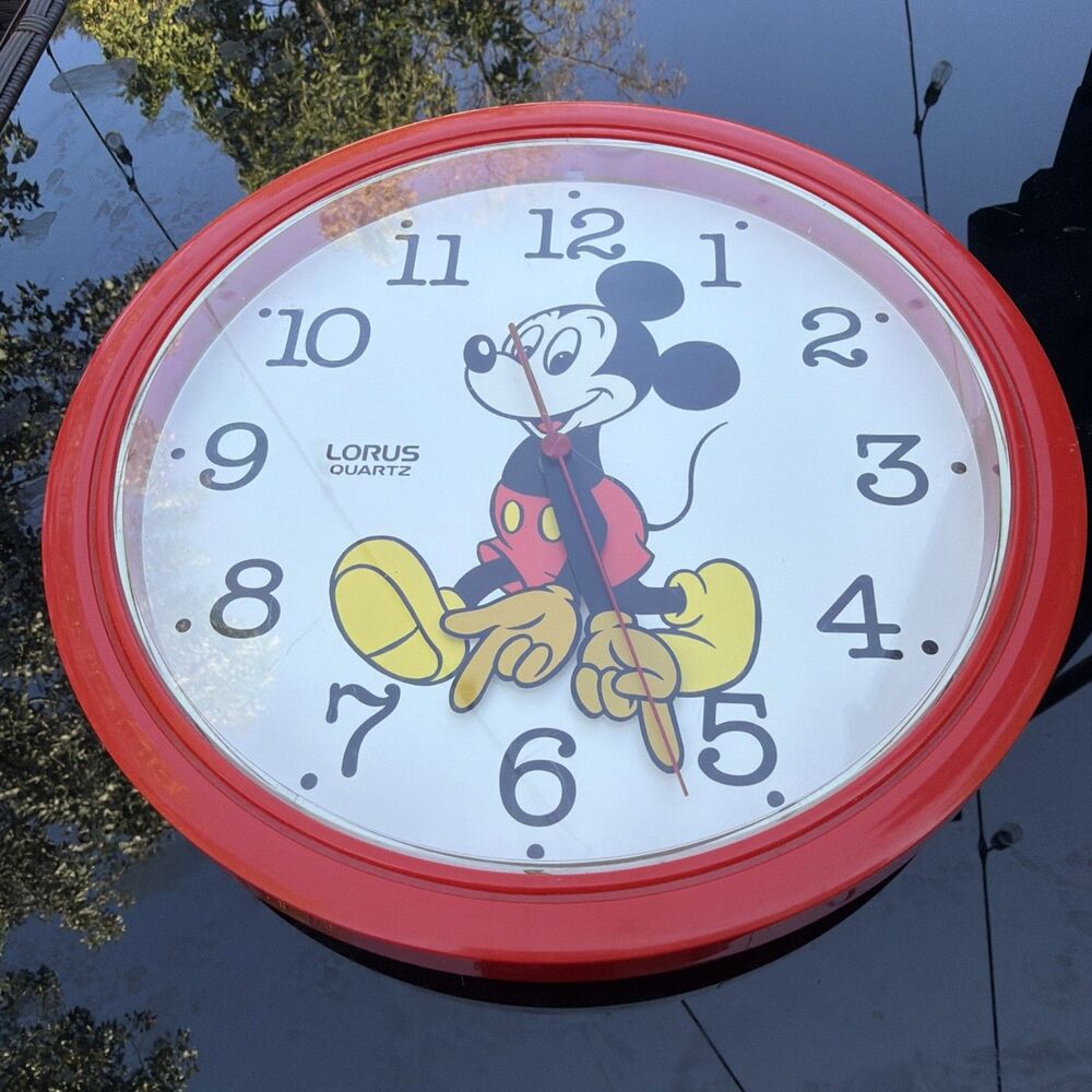 DISNEY MICKEY MOUSE RED LORUS QUARTZ 10" ROUND GRAPHIC WALL CLOCK - VTG RARE